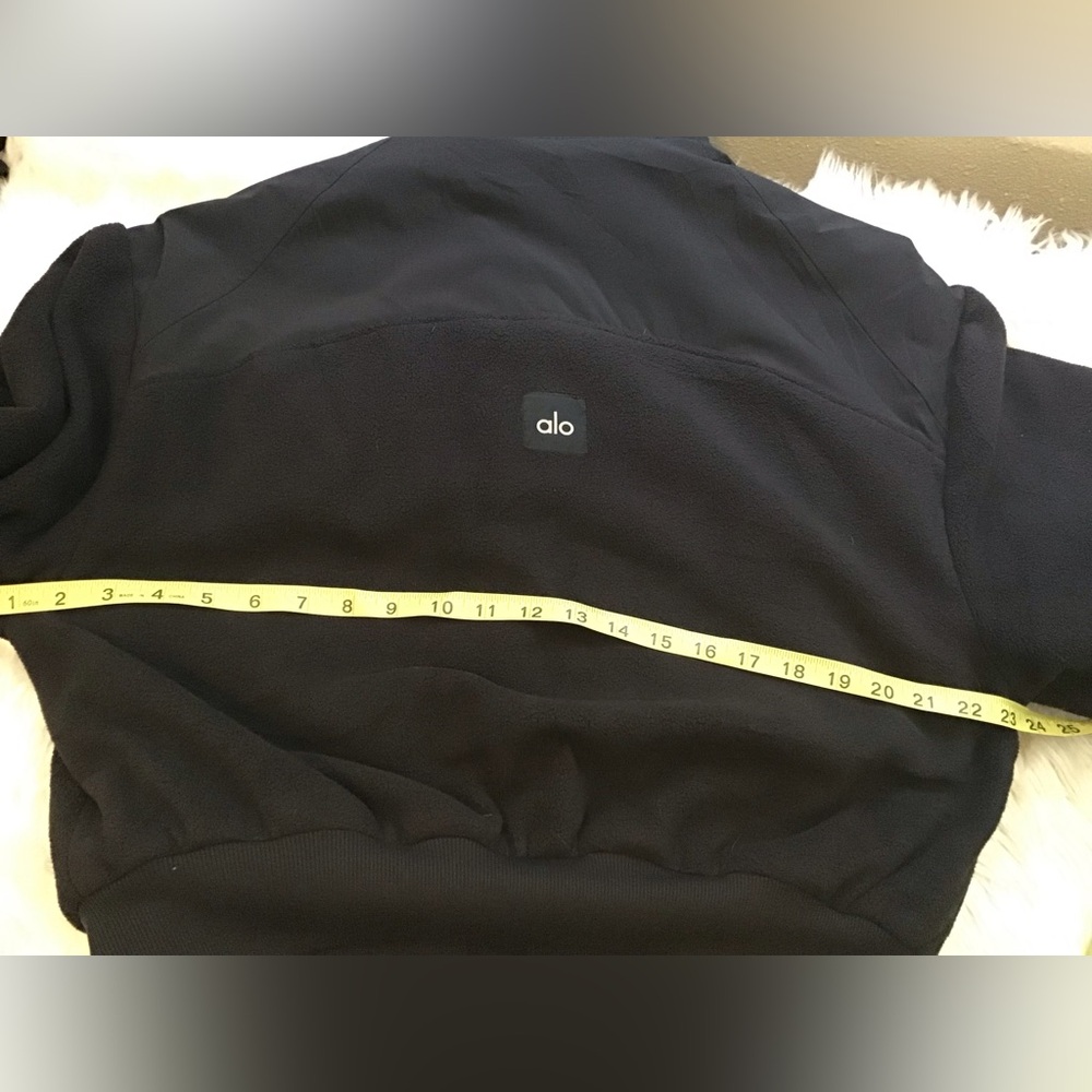 Alo Polar Fleece Cropped Wintry Mix jacket. Size L. Black - Picture 12 of 12